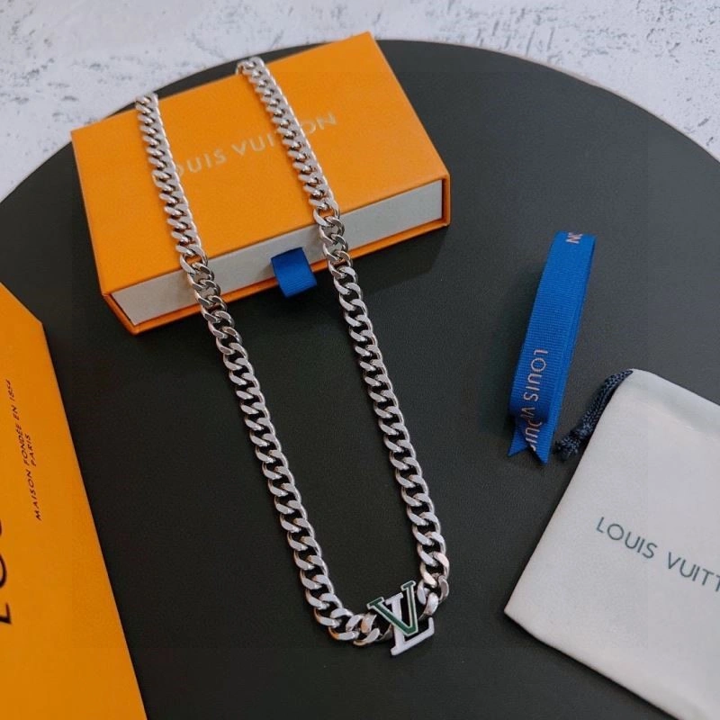 Refined Louis Vuitton Necklaces 248494