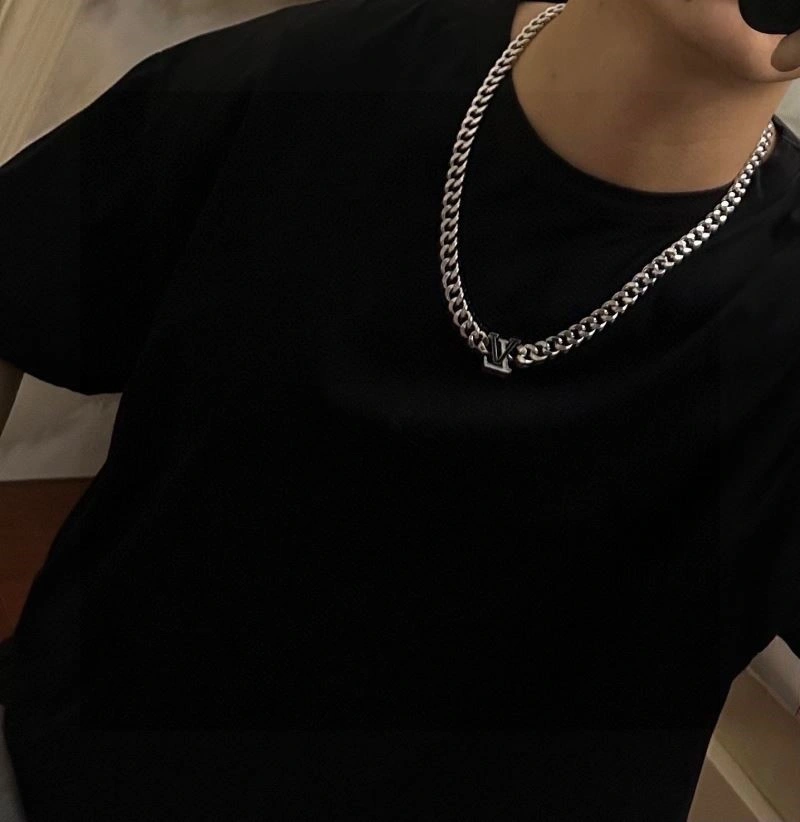 Refined Louis Vuitton Necklaces 248494