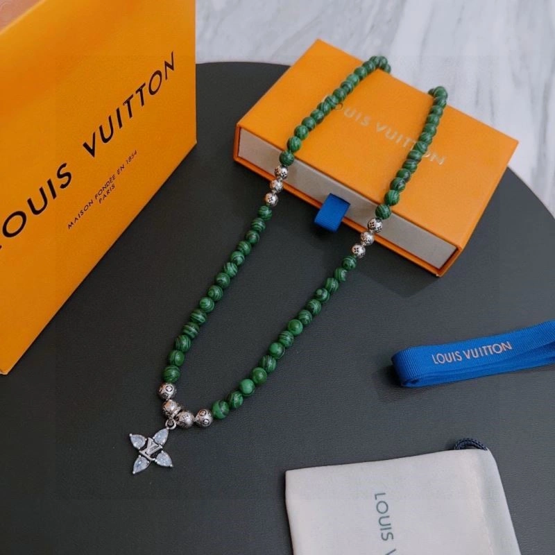 Louis Vuitton Necklaces Durable 248490