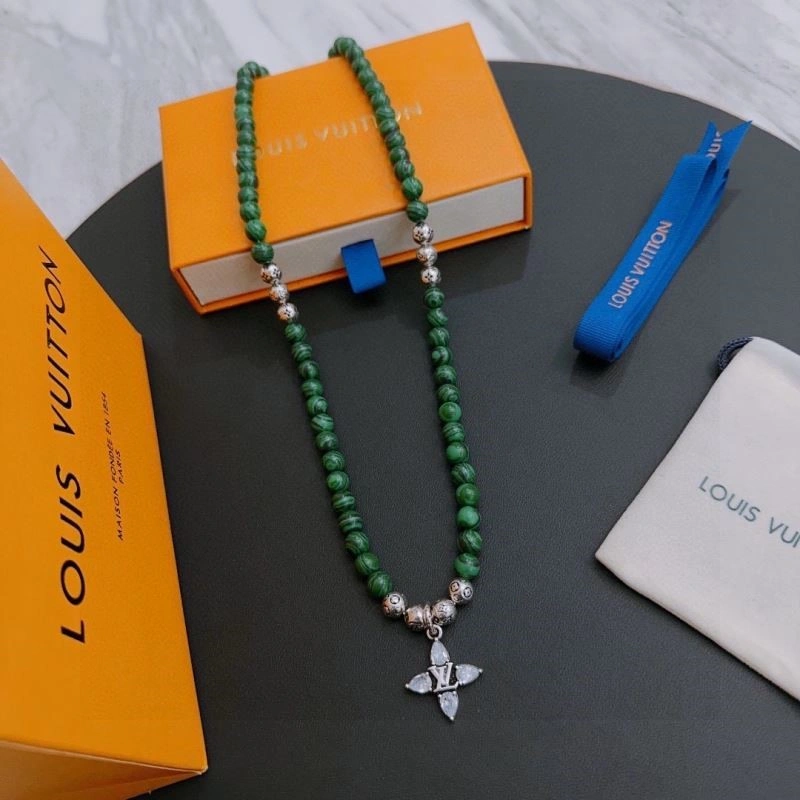 Louis Vuitton Necklaces Durable 248490