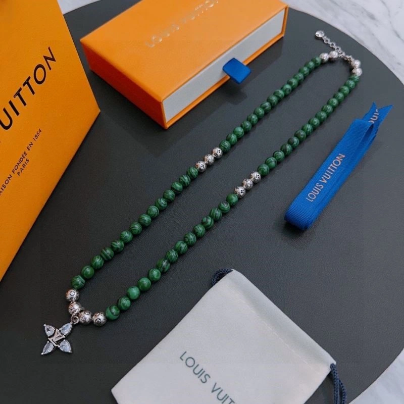 Louis Vuitton Necklaces Durable 248490