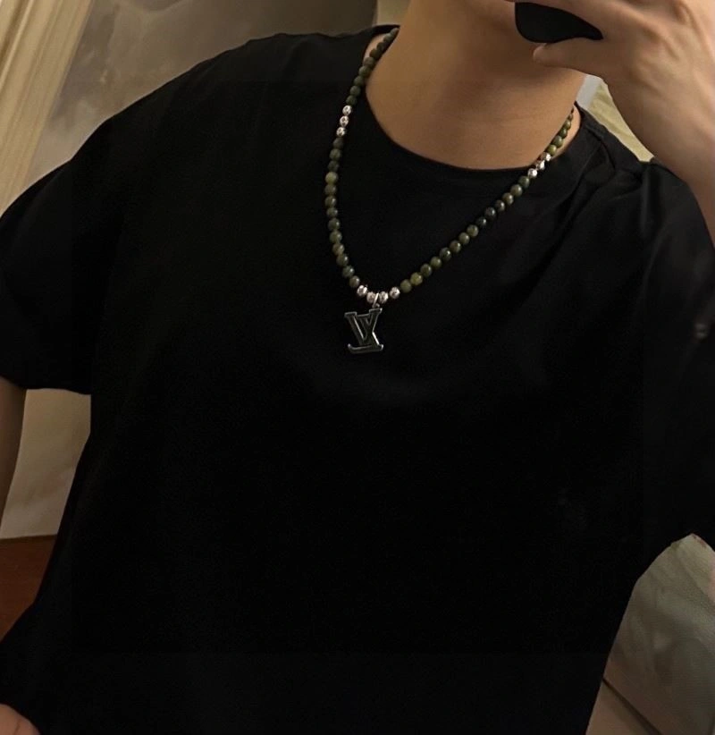 Louis Vuitton Necklaces Bright 248499