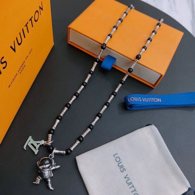 Louis Vuitton Necklaces ZipUp 248498