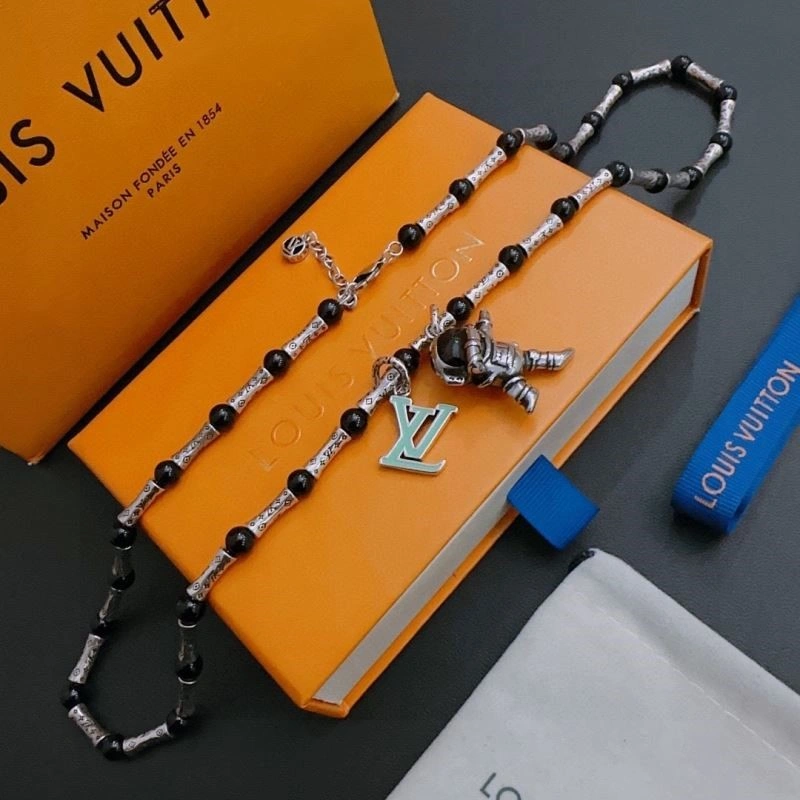 Louis Vuitton Necklaces ZipUp 248498