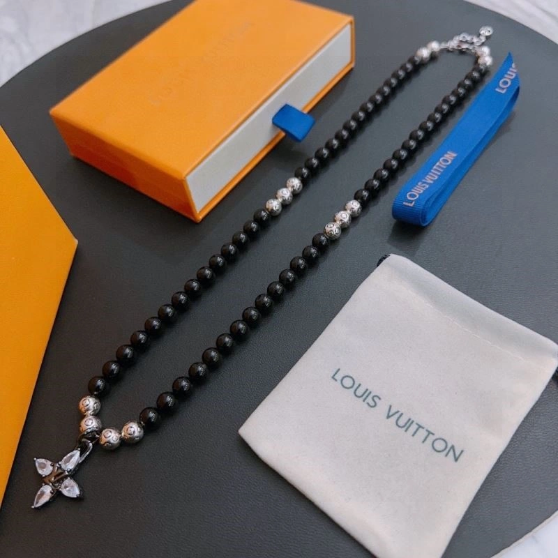 Louis Vuitton Necklaces EyeCatching 248486