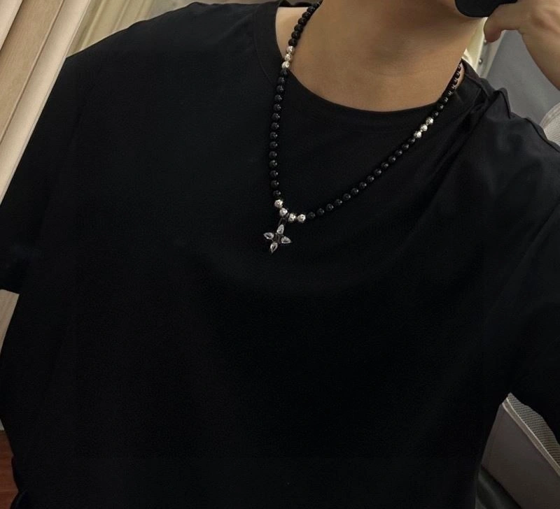 Louis Vuitton Necklaces EyeCatching 248486
