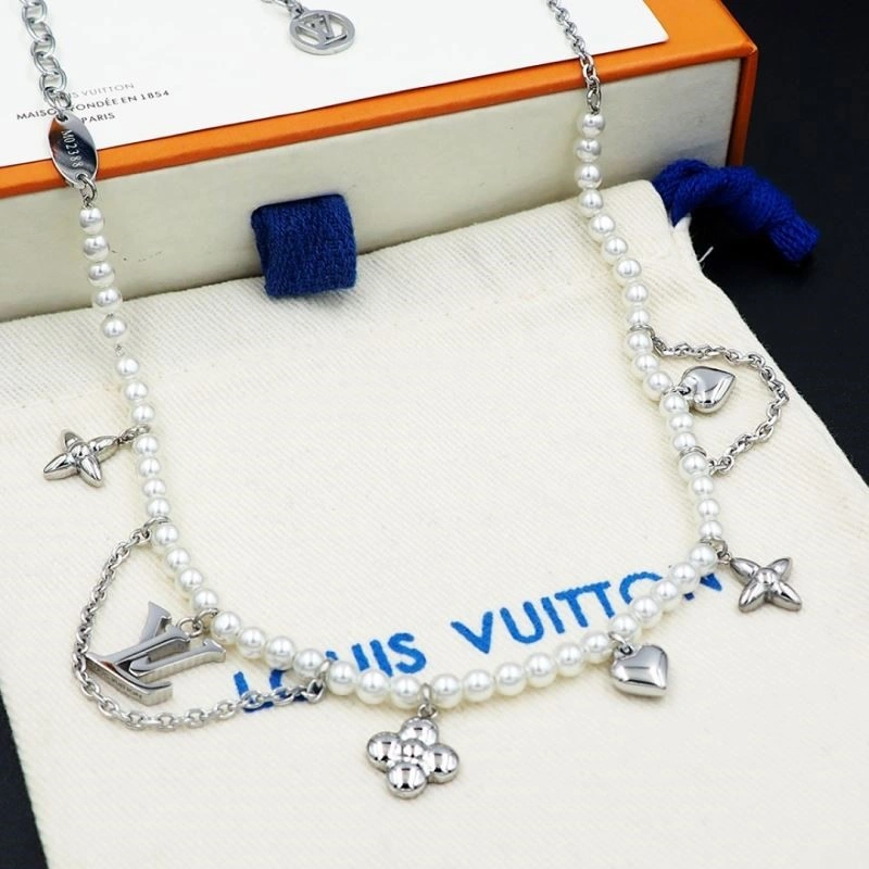 Refined Louis Vuitton Necklaces 248506