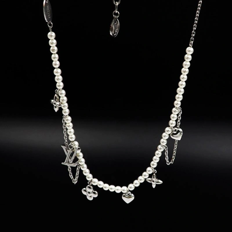 Refined Louis Vuitton Necklaces 248506