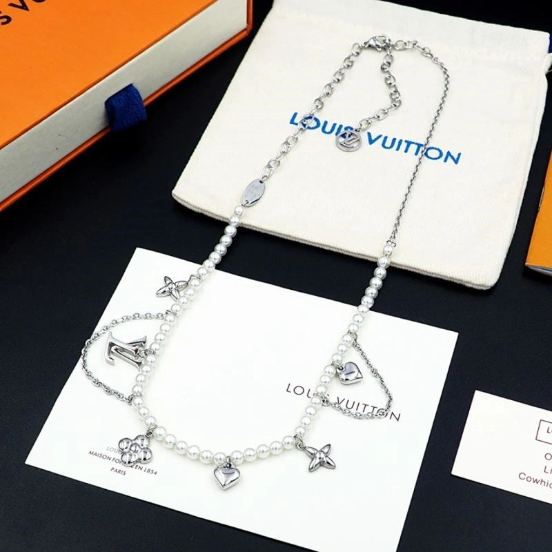 Refined Louis Vuitton Necklaces 248506