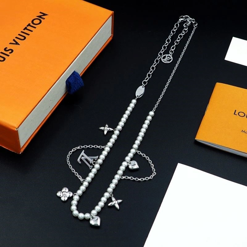 Refined Louis Vuitton Necklaces 248506