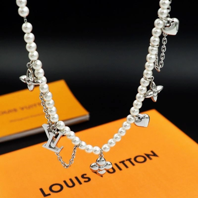 Refined Louis Vuitton Necklaces 248506