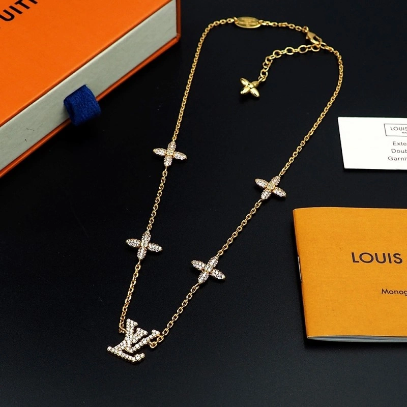 Louis Vuitton Necklaces Practical 248492