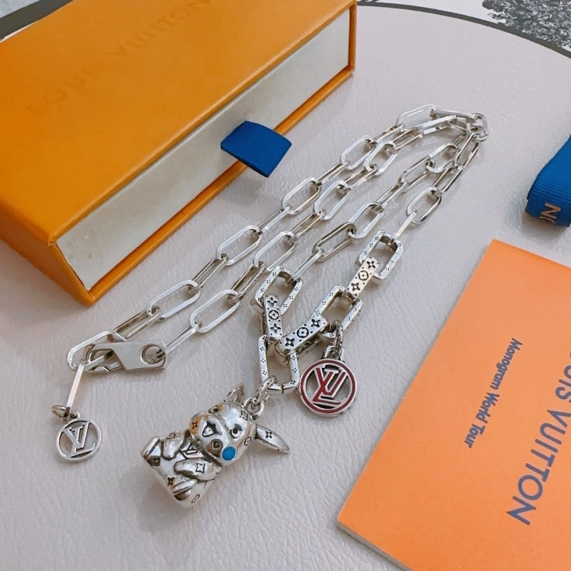 WeatherProof Louis Vuitton Necklaces 248467
