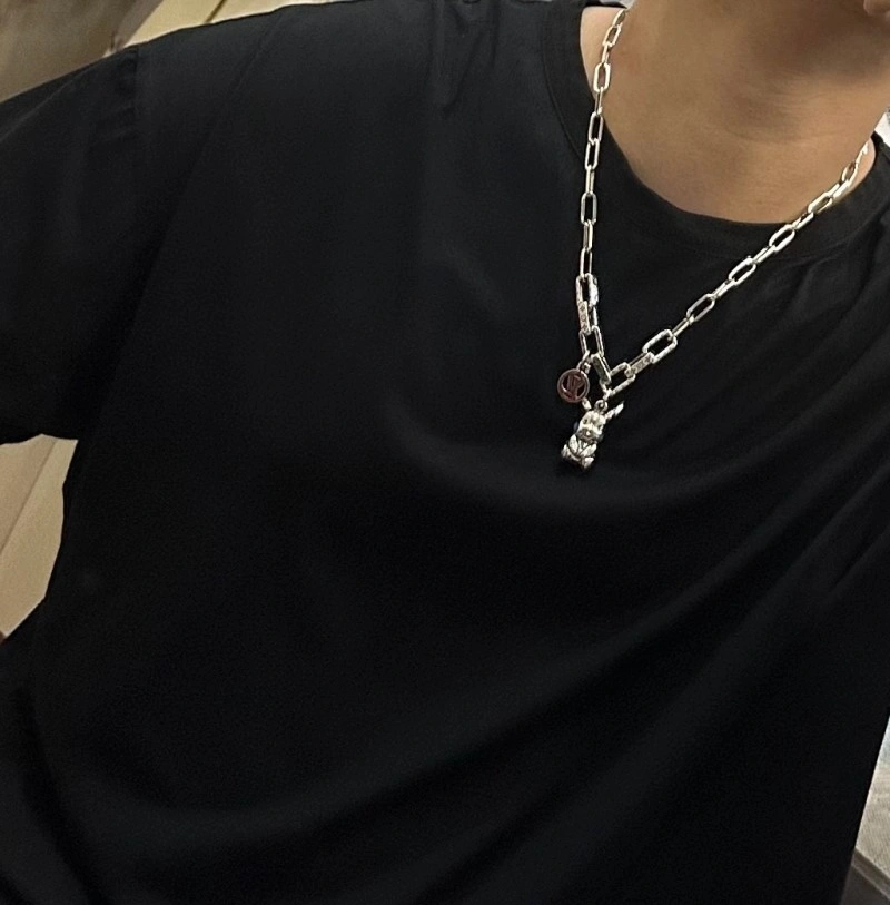 WeatherProof Louis Vuitton Necklaces 248467