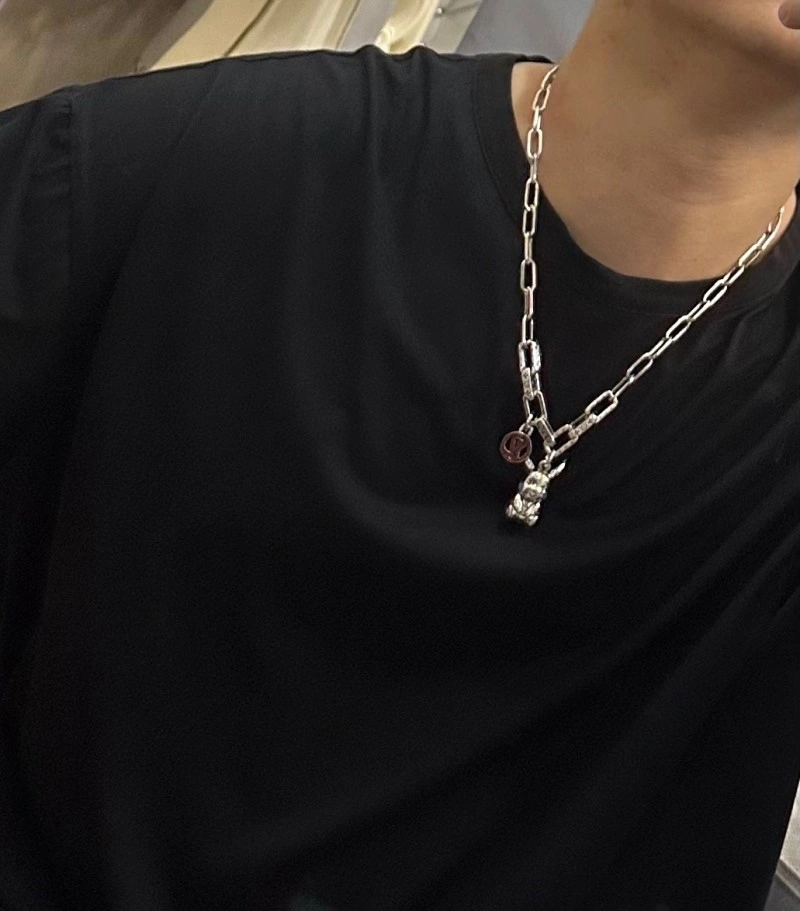 WeatherProof Louis Vuitton Necklaces 248467