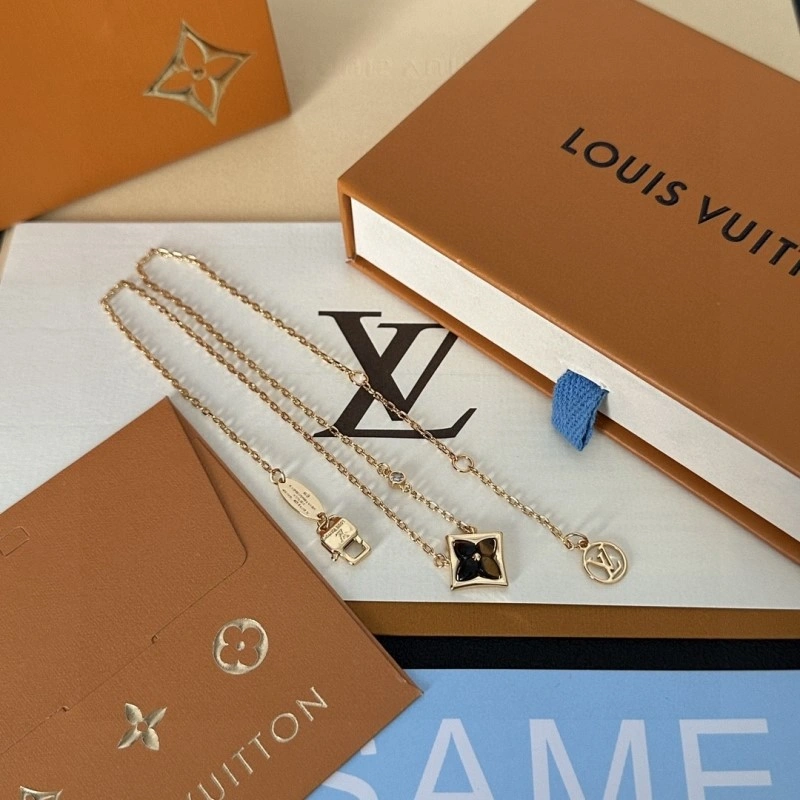 Louis Vuitton Necklaces SunProtective 248468