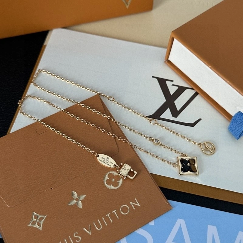 Louis Vuitton Necklaces SunProtective 248468