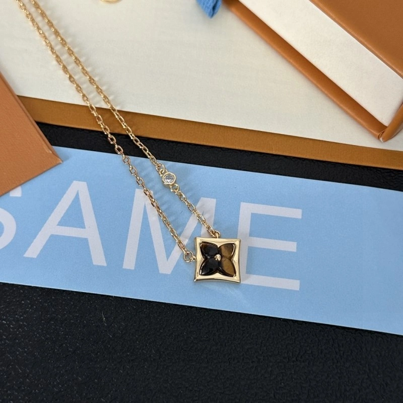 Louis Vuitton Necklaces SunProtective 248468