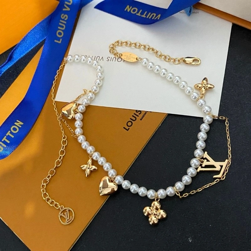 Louis Vuitton Necklaces Packable 248464