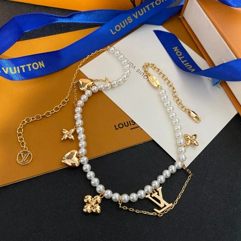 Louis Vuitton Necklaces Packable 248464