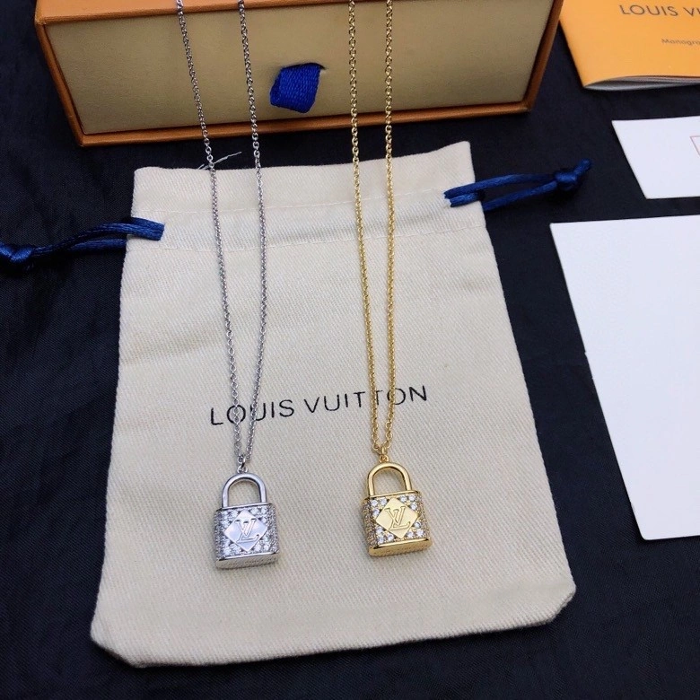 SunProtective Louis Vuitton Necklaces 248461