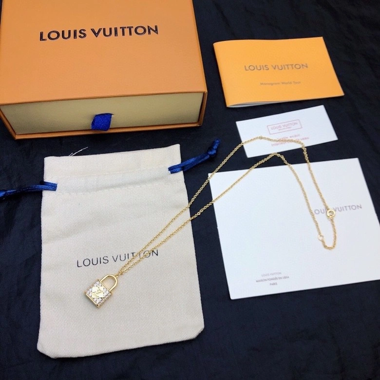 SunProtective Louis Vuitton Necklaces 248461