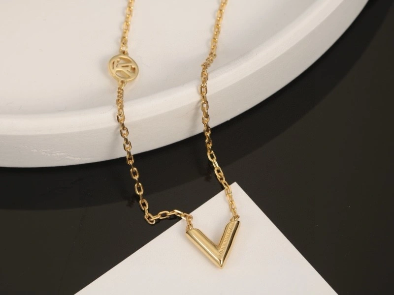 Louis Vuitton Necklaces Breathable 248442