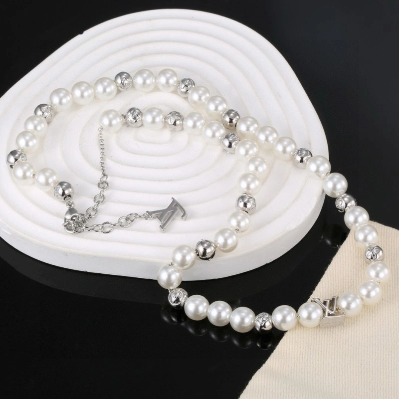 Thermal Louis Vuitton Necklaces 248437