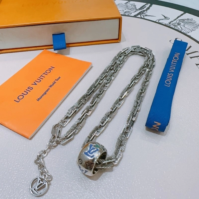 Resilient Louis Vuitton Necklaces 248454
