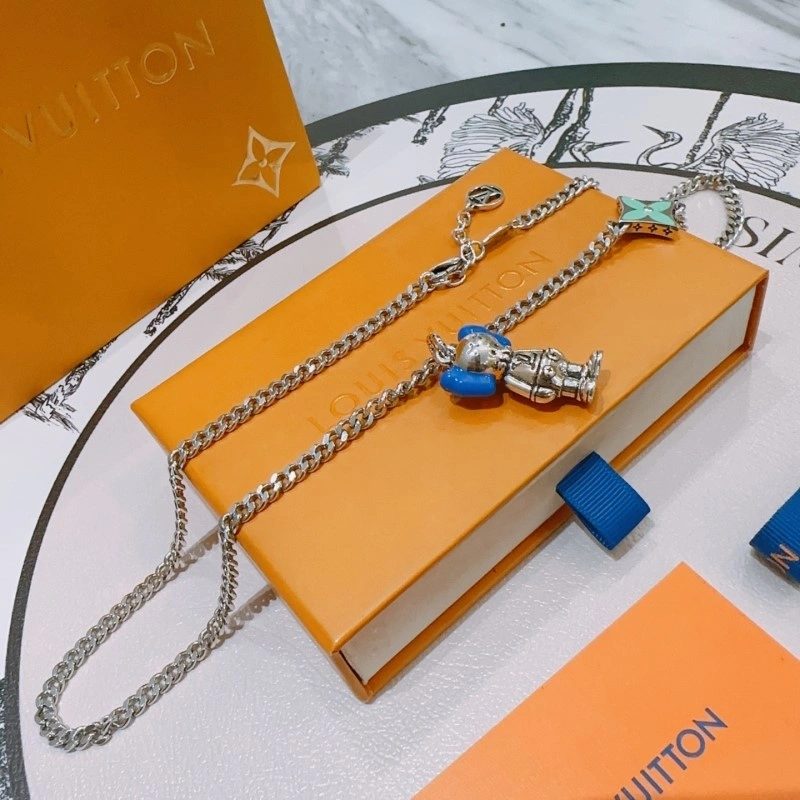 Louis Vuitton Necklaces Lightweight 248453
