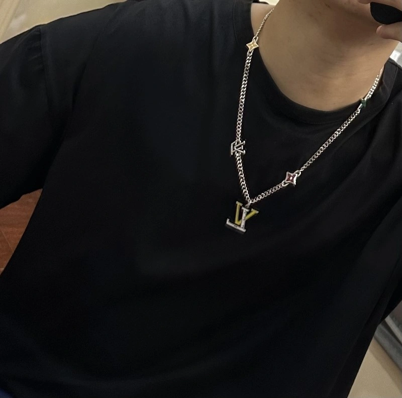 Stylish Louis Vuitton Necklaces 248455