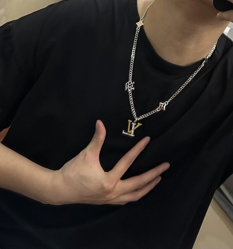 Stylish Louis Vuitton Necklaces 248455