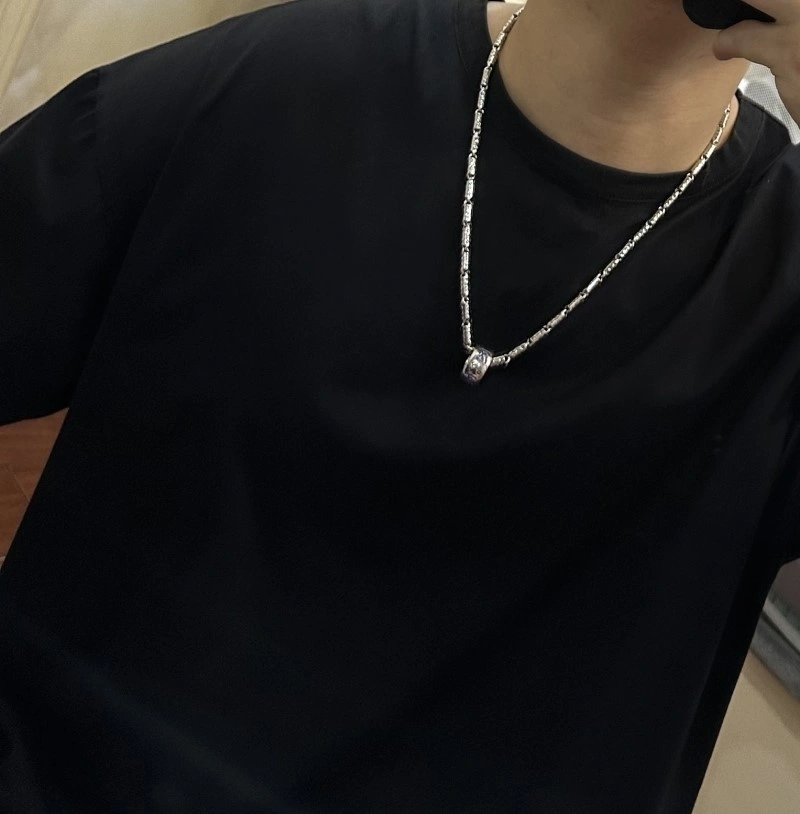 Louis Vuitton Necklaces Elegant 248457