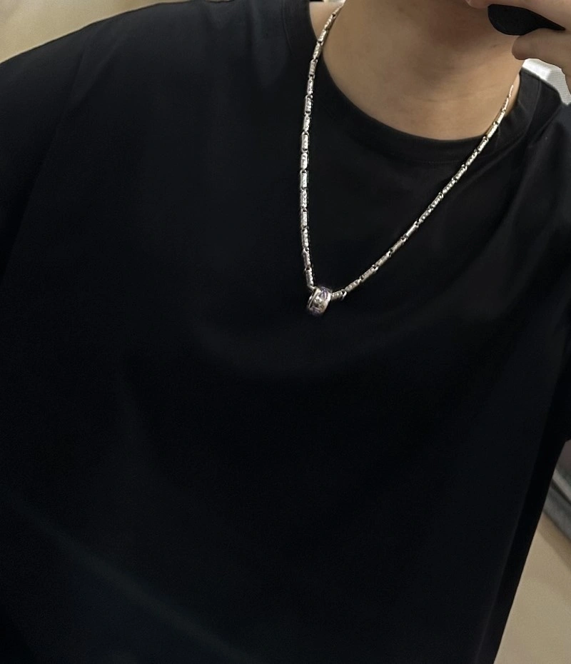 Louis Vuitton Necklaces Elegant 248457