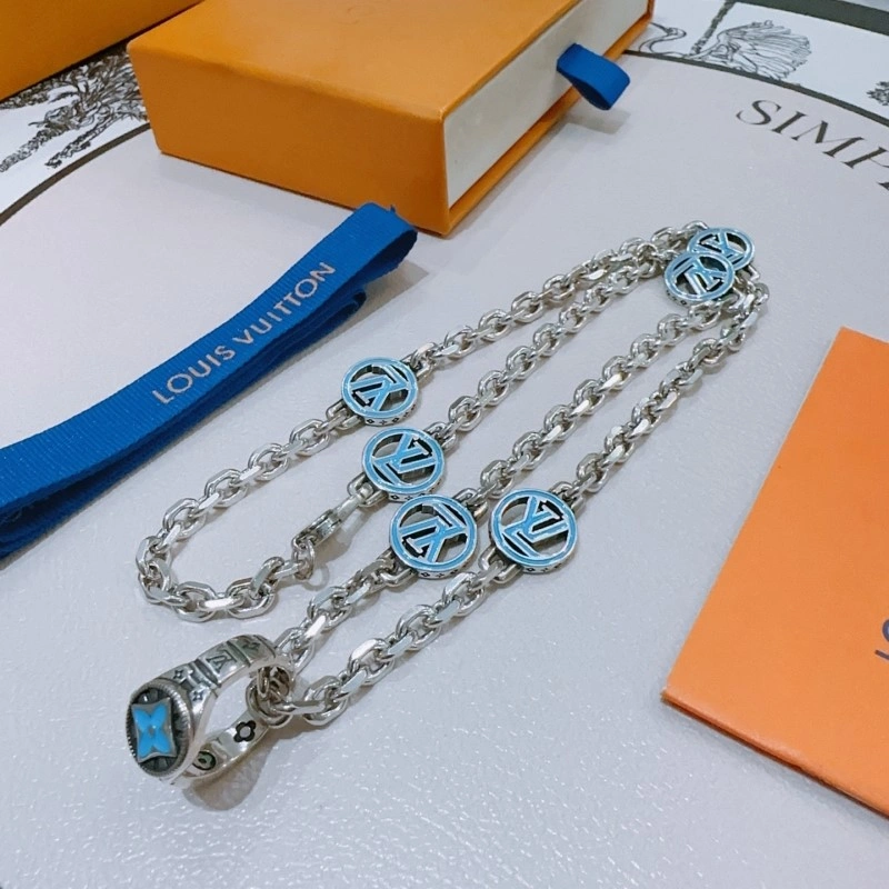 UrbanStyle Louis Vuitton Necklaces 248449
