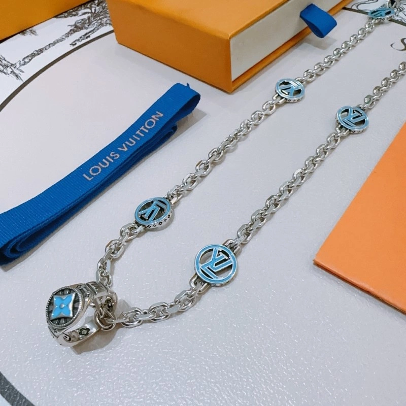 UrbanStyle Louis Vuitton Necklaces 248449