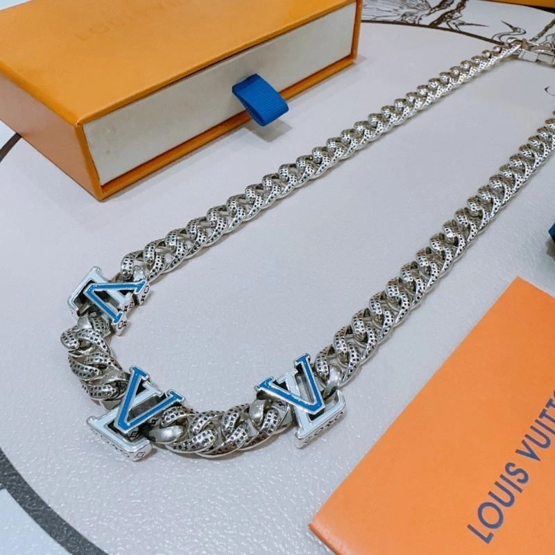 ComfortFit Louis Vuitton Necklaces 248448