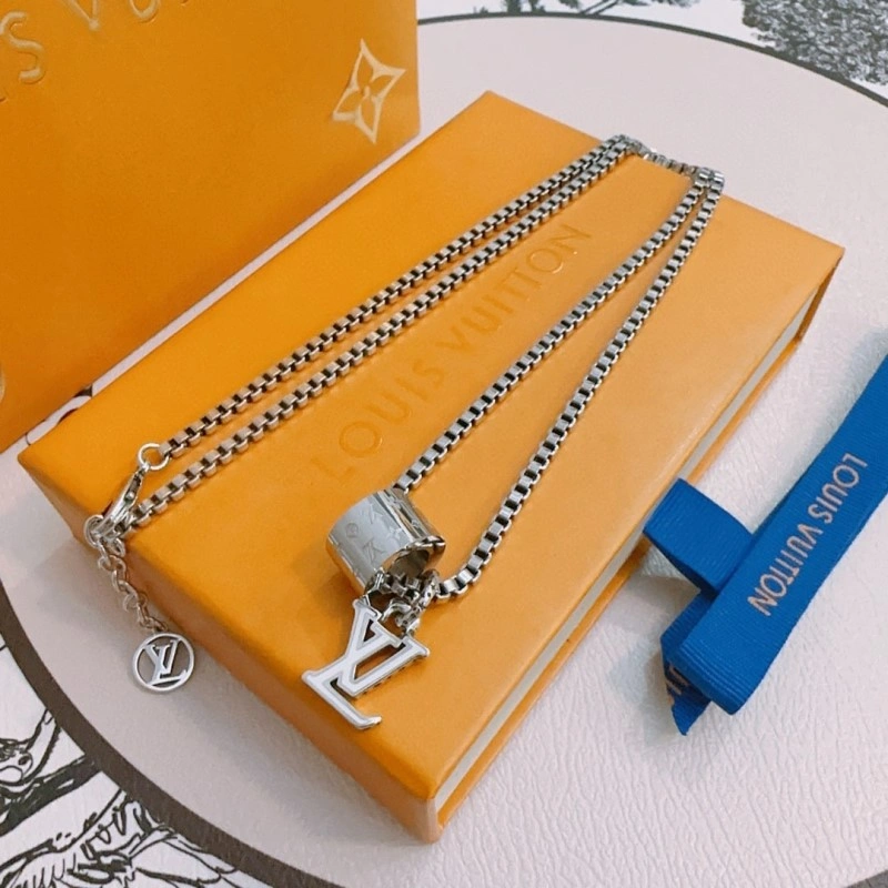 TechFriendly Louis Vuitton Necklaces 248447