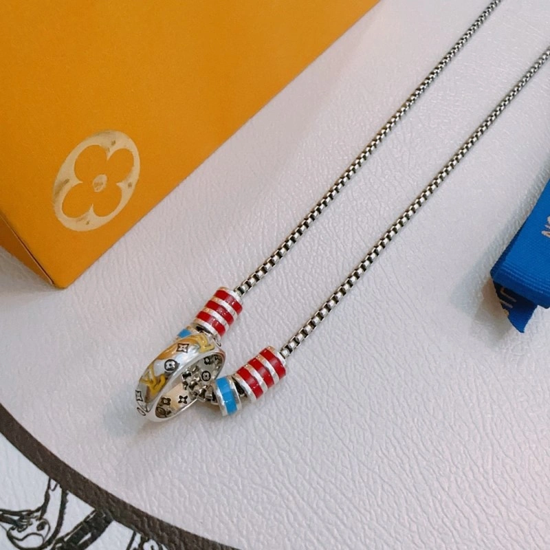 ModernLook Louis Vuitton Necklaces 248450