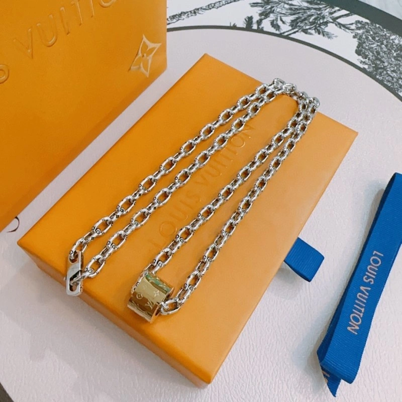 Louis Vuitton Necklaces Modern 248440