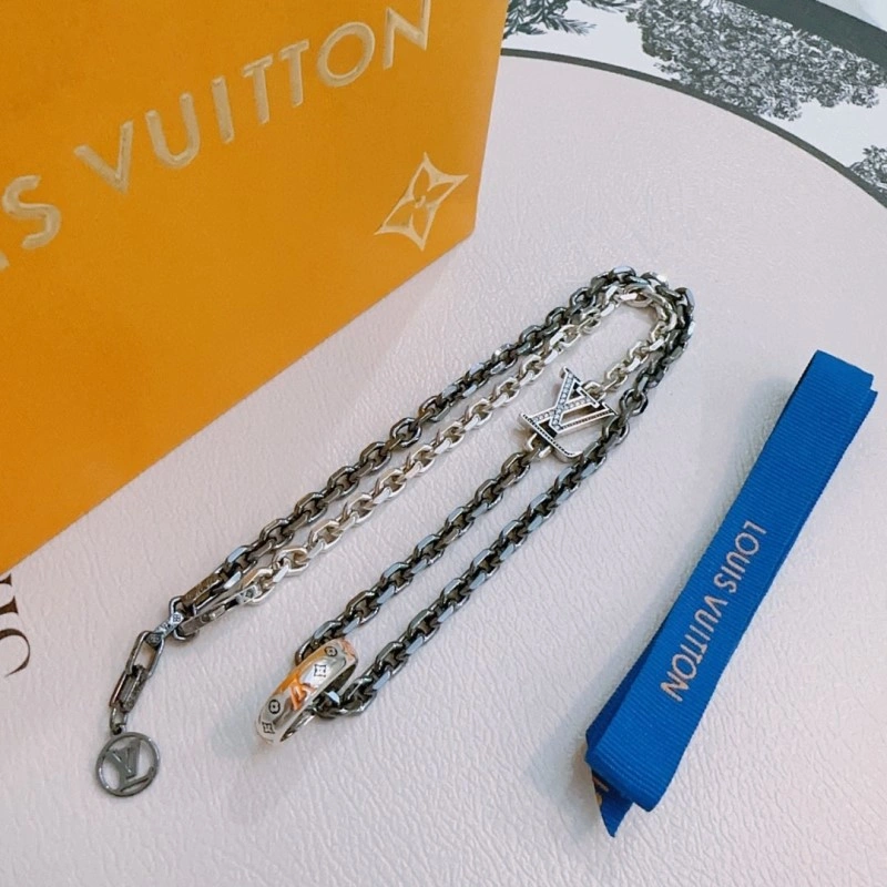 Lightweight Louis Vuitton Necklaces 248445