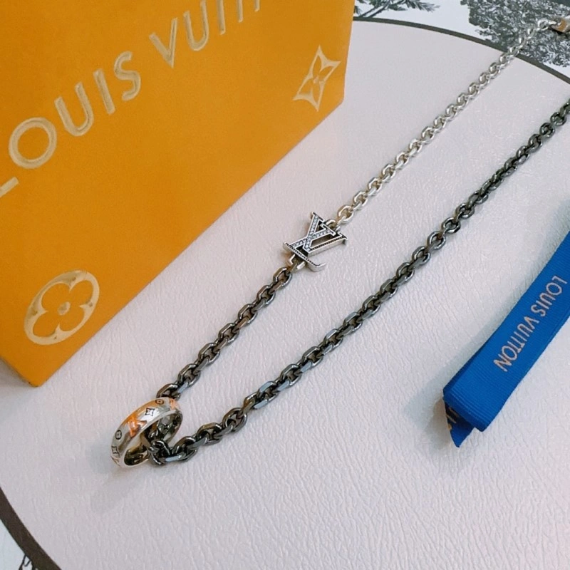 Lightweight Louis Vuitton Necklaces 248445