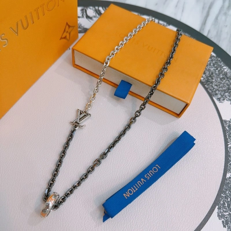 Lightweight Louis Vuitton Necklaces 248445