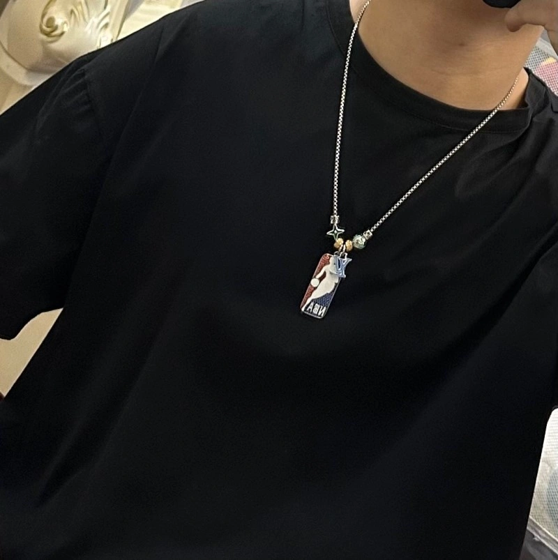 Louis Vuitton Necklaces Youthful 248435
