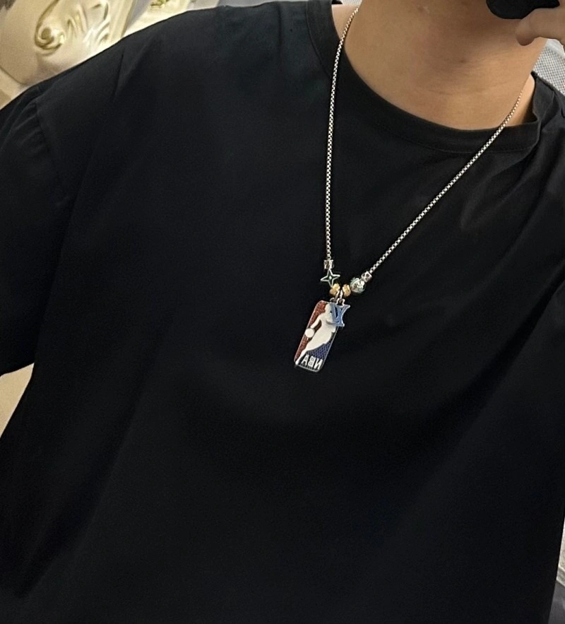 Louis Vuitton Necklaces Youthful 248435
