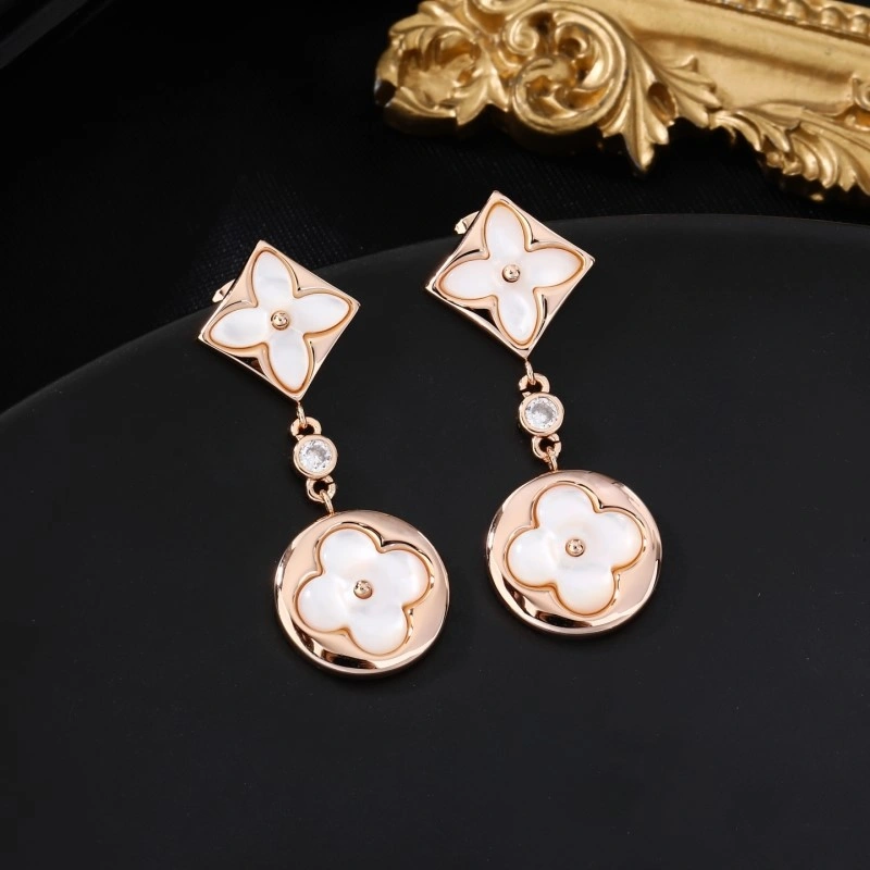TravelReady Louis Vuitton Necklaces 248430