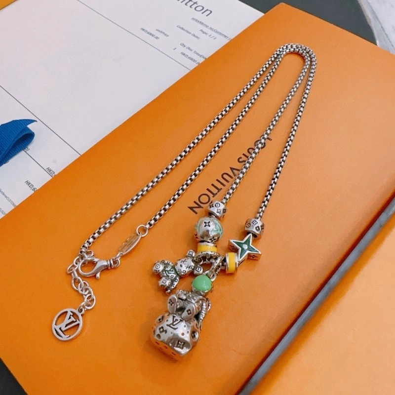 Louis Vuitton Necklaces Trendy 248428