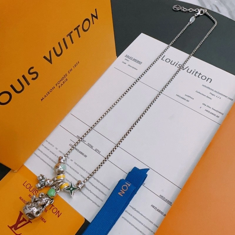 Louis Vuitton Necklaces Trendy 248428