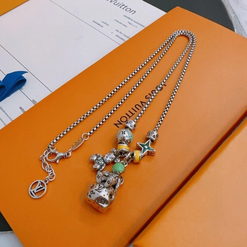Louis Vuitton Necklaces Trendy 248428