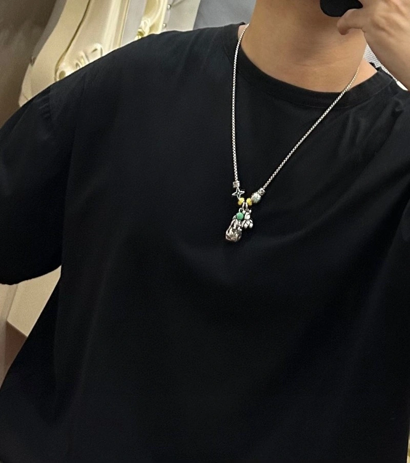 Louis Vuitton Necklaces Trendy 248428
